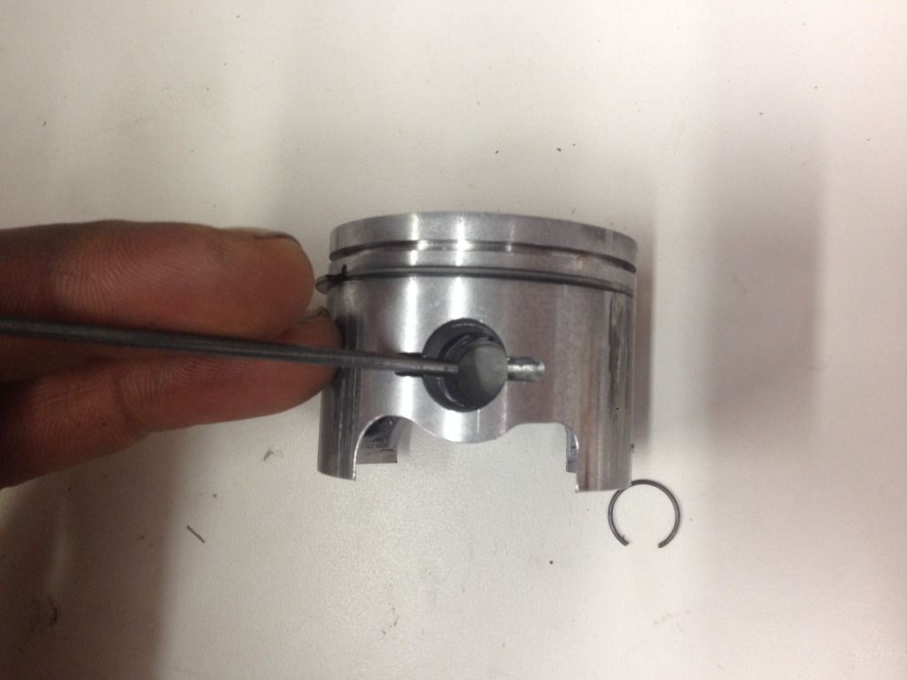 Install/Remove Piston Wrist Pin Circlips ADA Racing BilletBoard