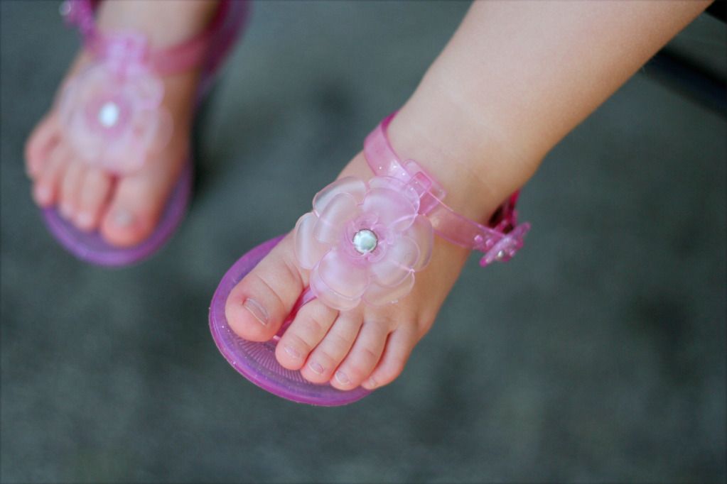 toddler toes