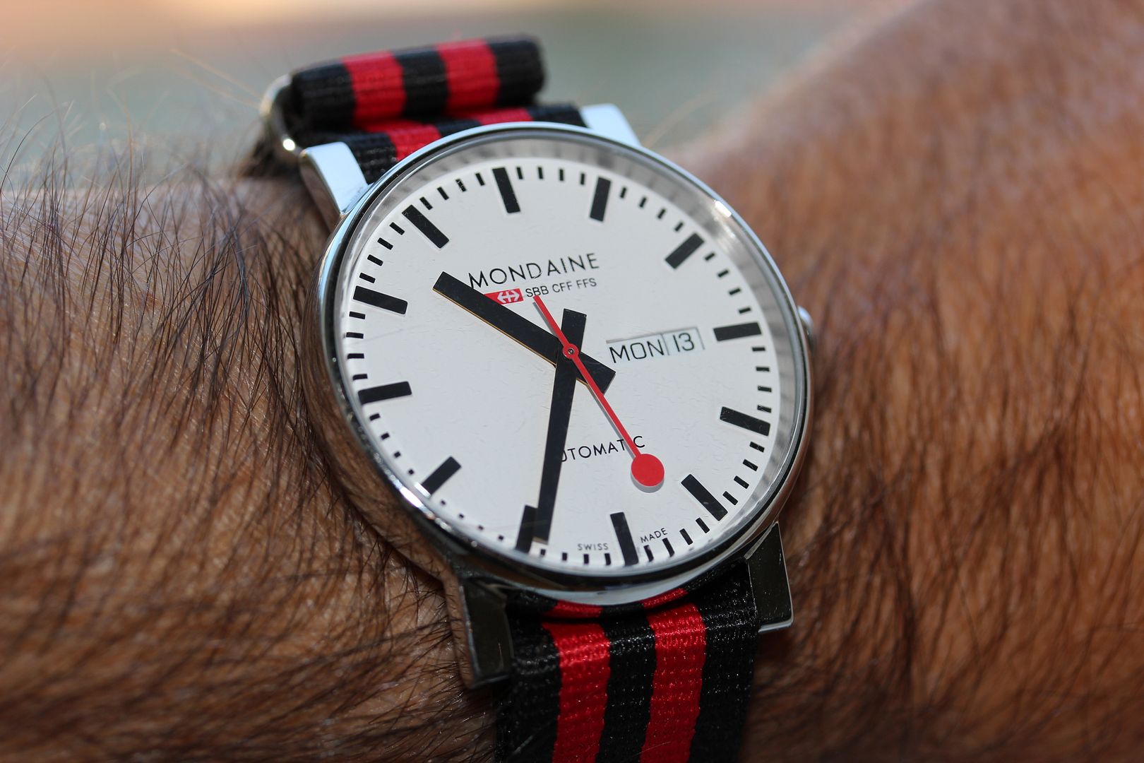 Mondaine004.jpg