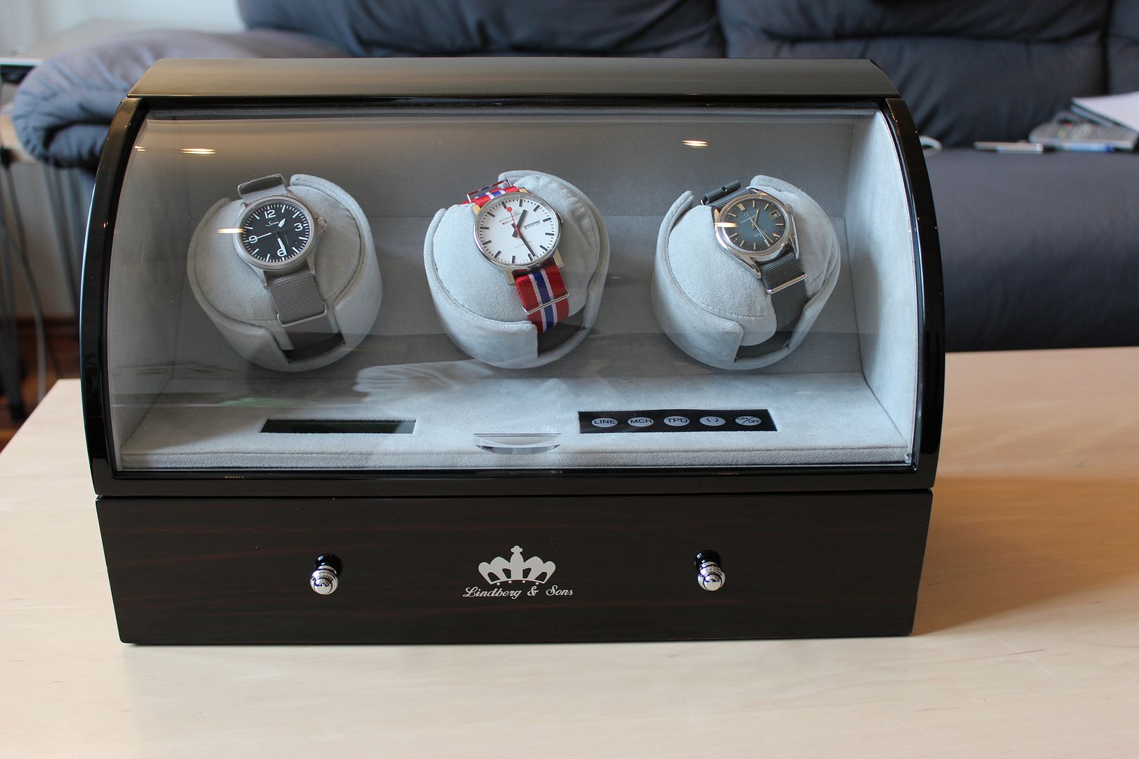 watchwinder035.jpg