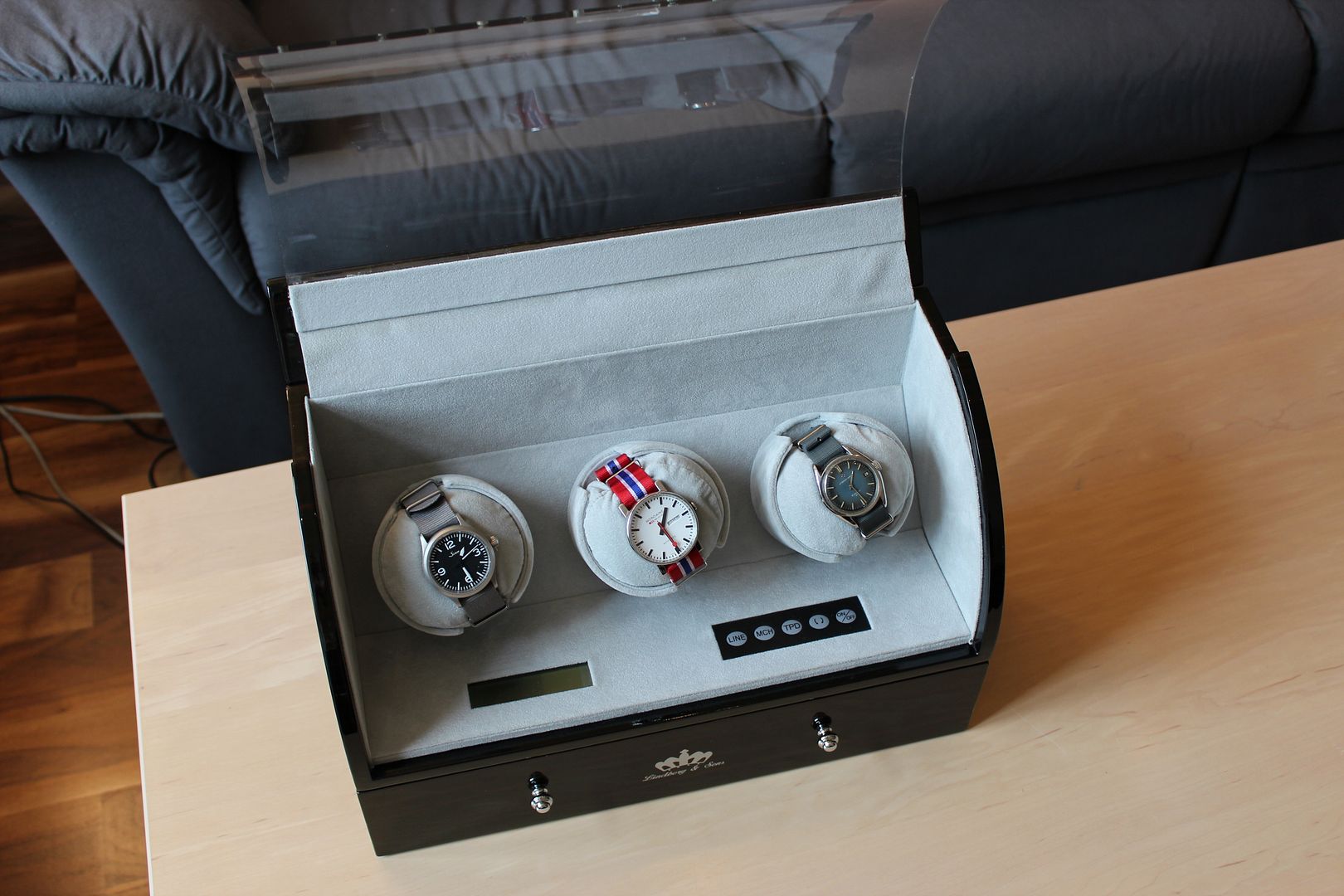 watchwinder036.jpg