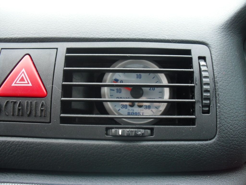 boost gauge location..........................show me yours? Skoda