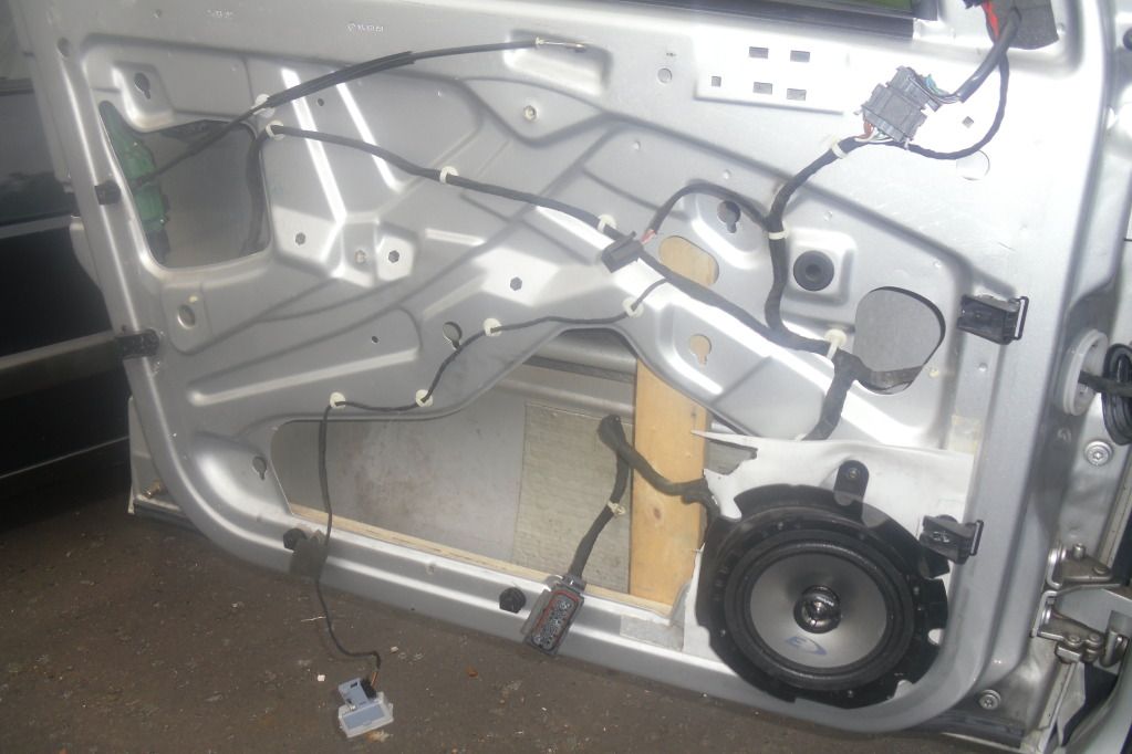 skoda Octavia MKI Drivers door window not working! Skoda Octavia Mk I