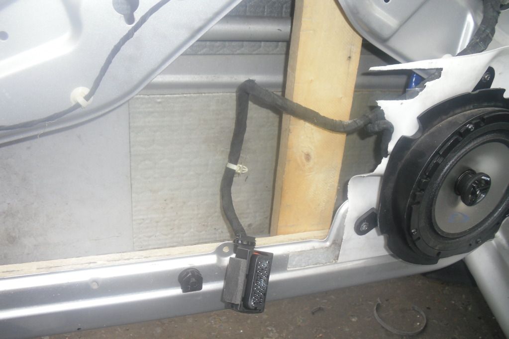 Skoda Octavia MKI Drivers Door Window Not Working Skoda Octavia Mk1 skoda-octavia-mki-drivers-door-window-not-working-skoda-octavia-mk1