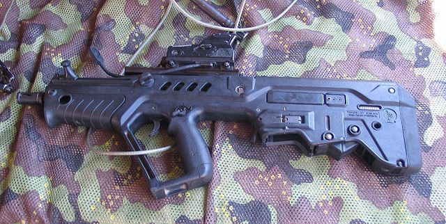 640px-Tavor-latrun-exhibition-1.jpg