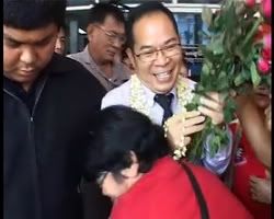 Petcharawat.jpg