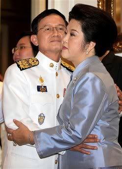 SomchaiWongsawatandwifeYaowapaAP.jpg