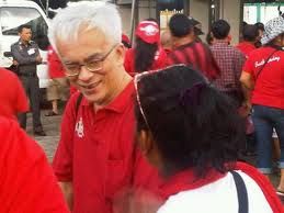 somsak.jpg