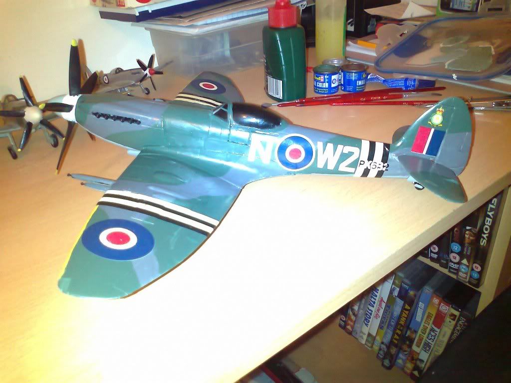 http://i1124.photobucket.com/albums/l571/DarenCogdon/Model%20aircraft/Photo3176.jpg
