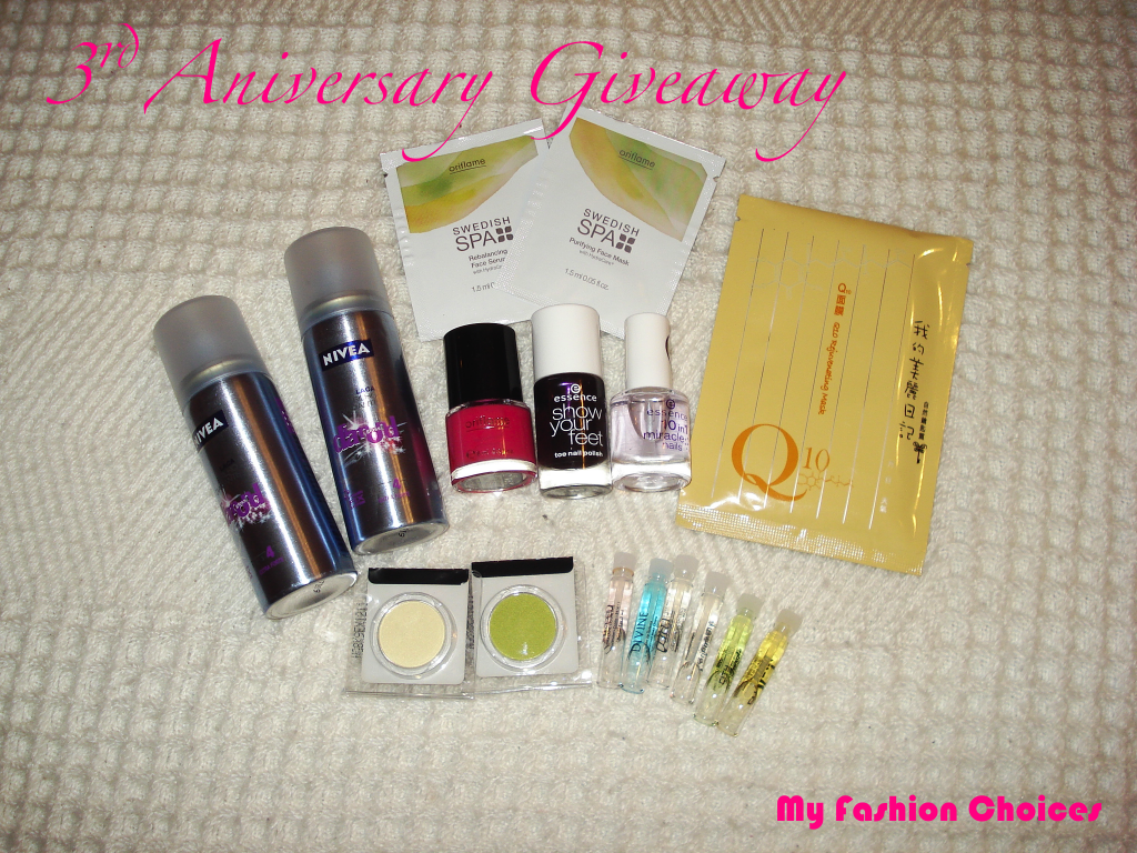 photo 3rdAniversaryGiveaway_zps57eb11c8.png