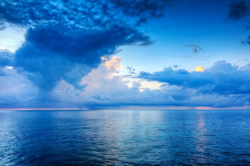 IMAGE: http://i1124.photobucket.com/albums/l575/HastyPhoto/heaven.jpg