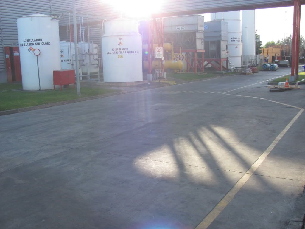 Como se elabora la Coca cola (Dentro de la fabrica) Como se elabora la Coca cola (Dentro de la fabrica)