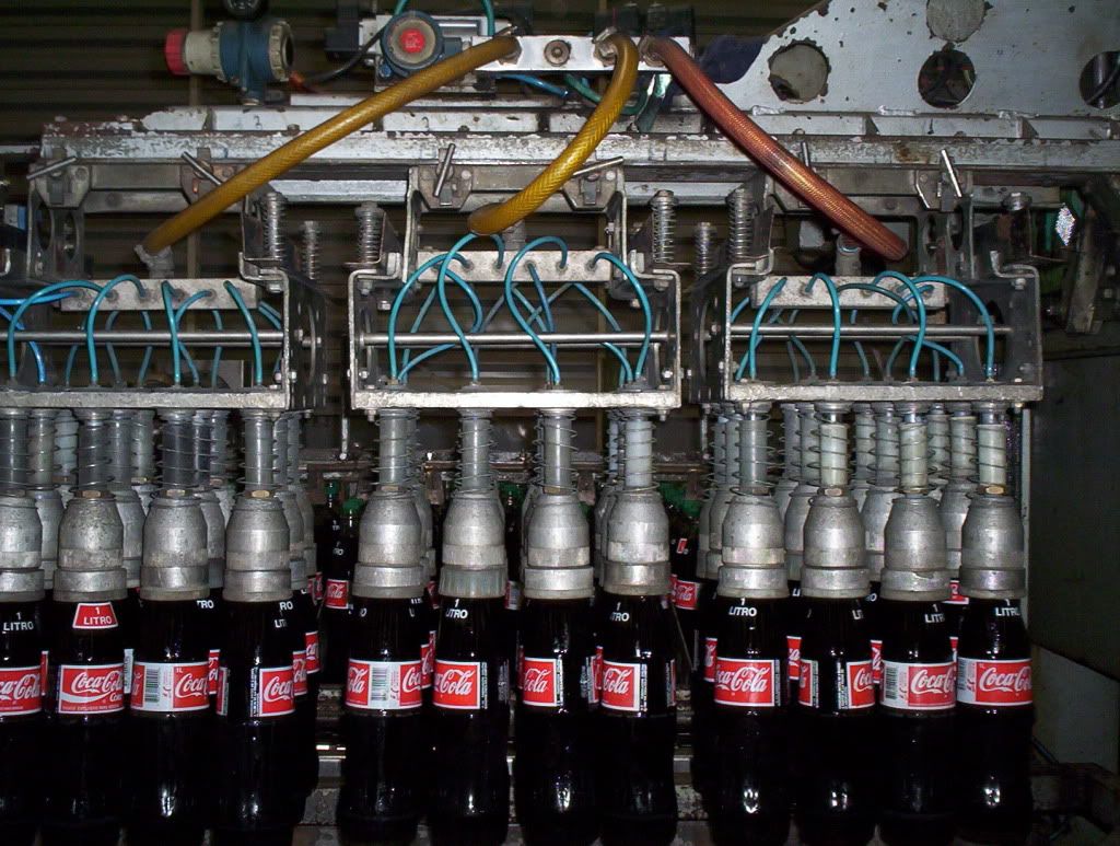 Como se elabora la Coca cola (Dentro de la fabrica)