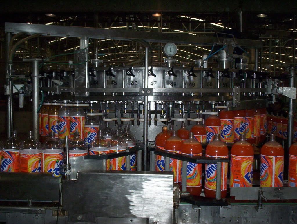 Como se elabora la Coca cola (Dentro de la fabrica)