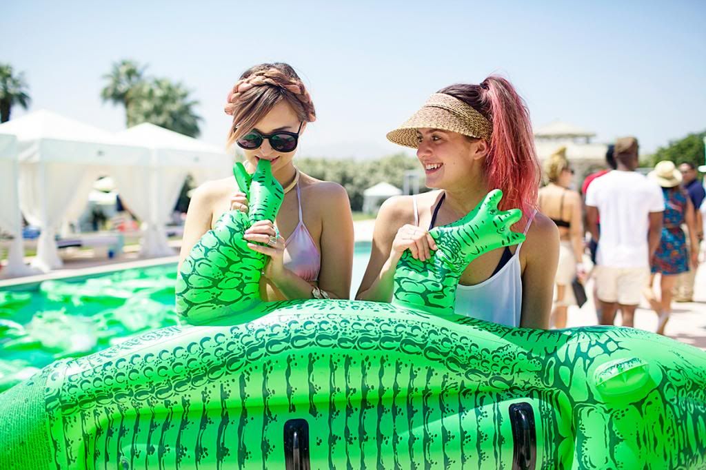 photo Lacoste_desert_pool_party_2014_7_zpsa81c98b8.jpg