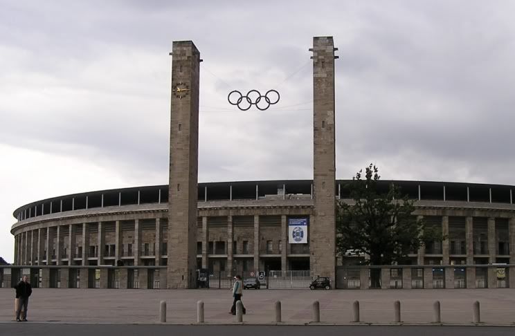 olympic_stadium_berlin_-_main_gate_001.jpg