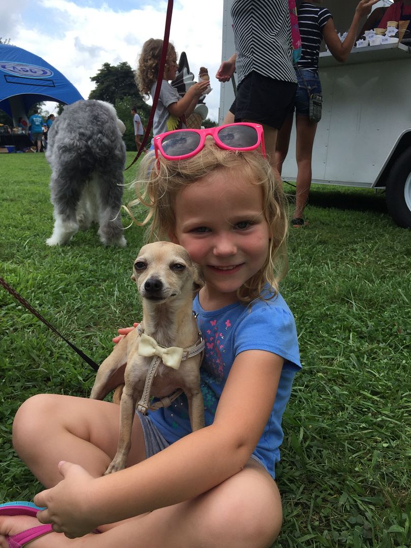  photo Elin with dog Woofstock_zpsymdz3udc.jpg